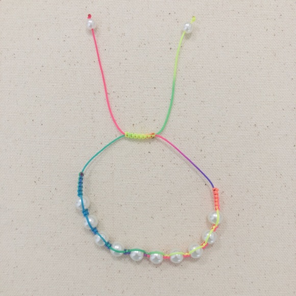 Rainbow Friendship String Bead Bracelet. VSCO - Picture 4 of 5